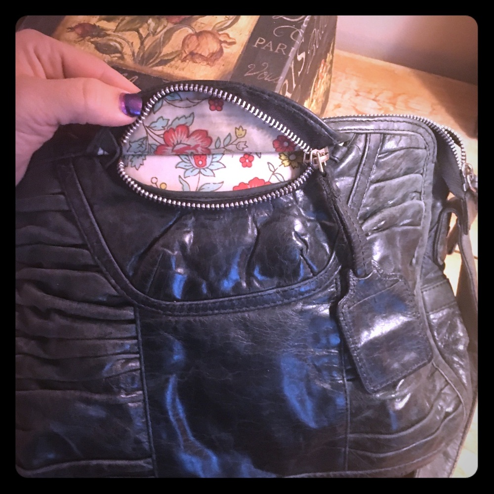 Leather purse. Very gently used.